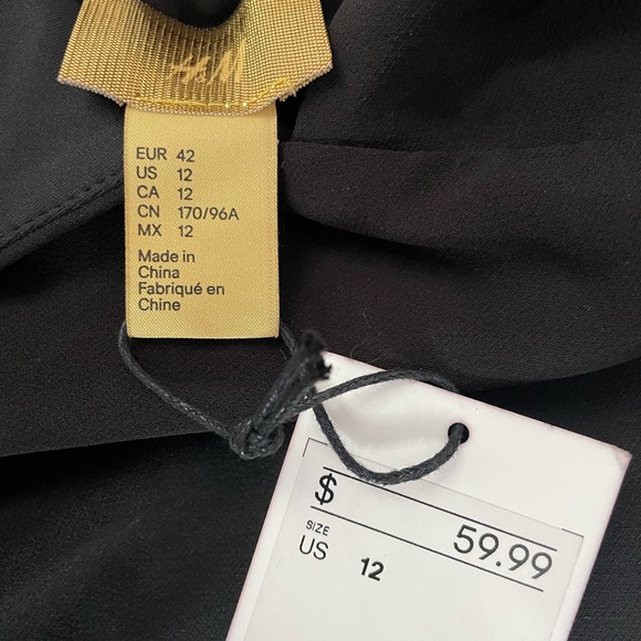 New H&M Corset Style Bodice Dress in Black. Also available in Red - Picture 4 of 5